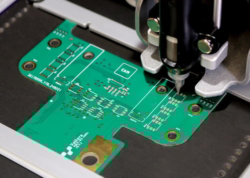 Voltera V-One dispensing solder paste Voltera V-One dispensing solder paste